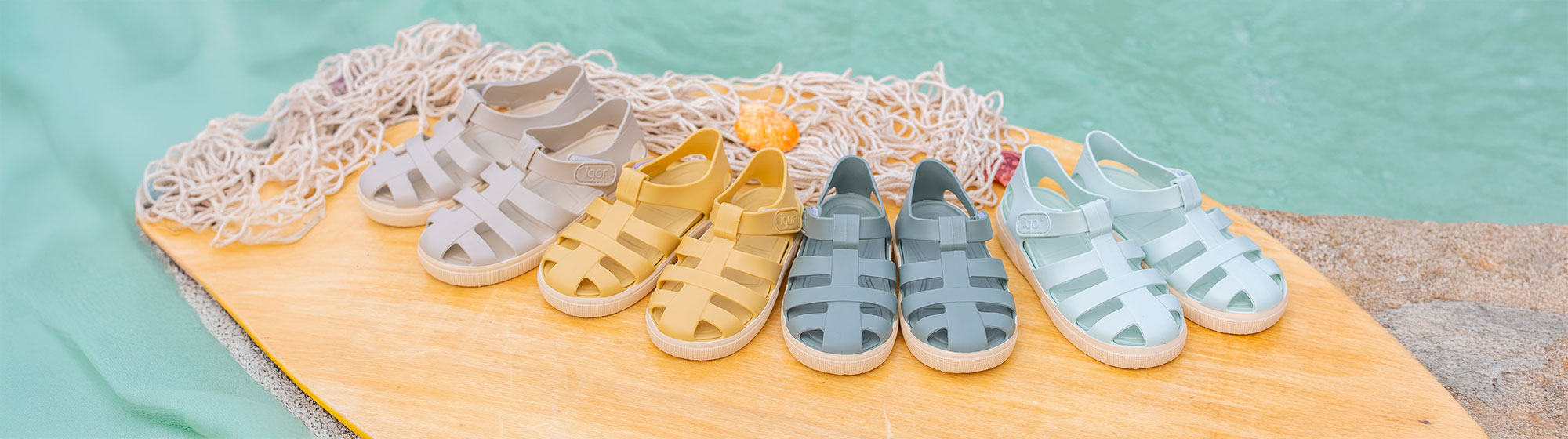 Sandales Plastique Et Plage
