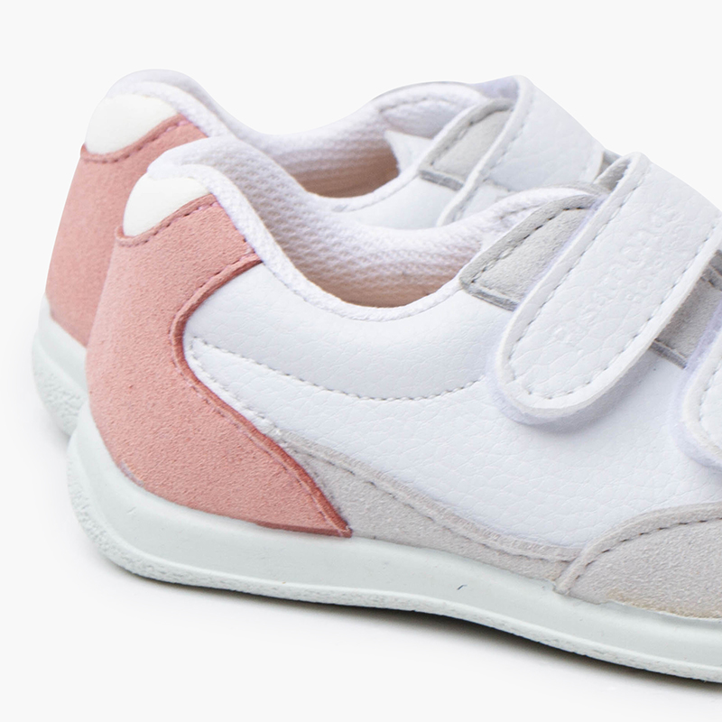 UNE TOUCHE DE COULEUR